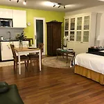Le Chez Marile